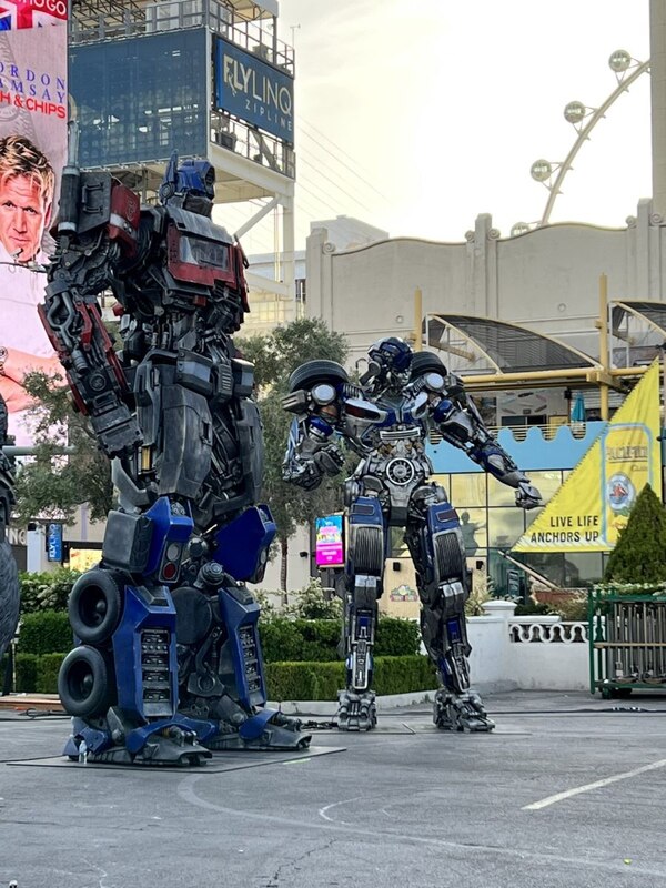 Image Of Mirage  Statue On Tour For Transformers Rise Of The Beasts  (8 of 21)